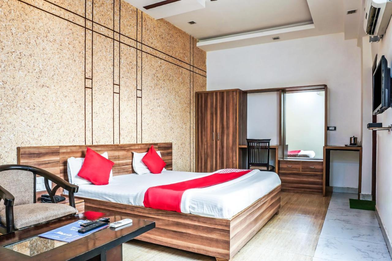 Oyo 18895 Hotel Kartikay Grand Hisar Ngoại thất bức ảnh